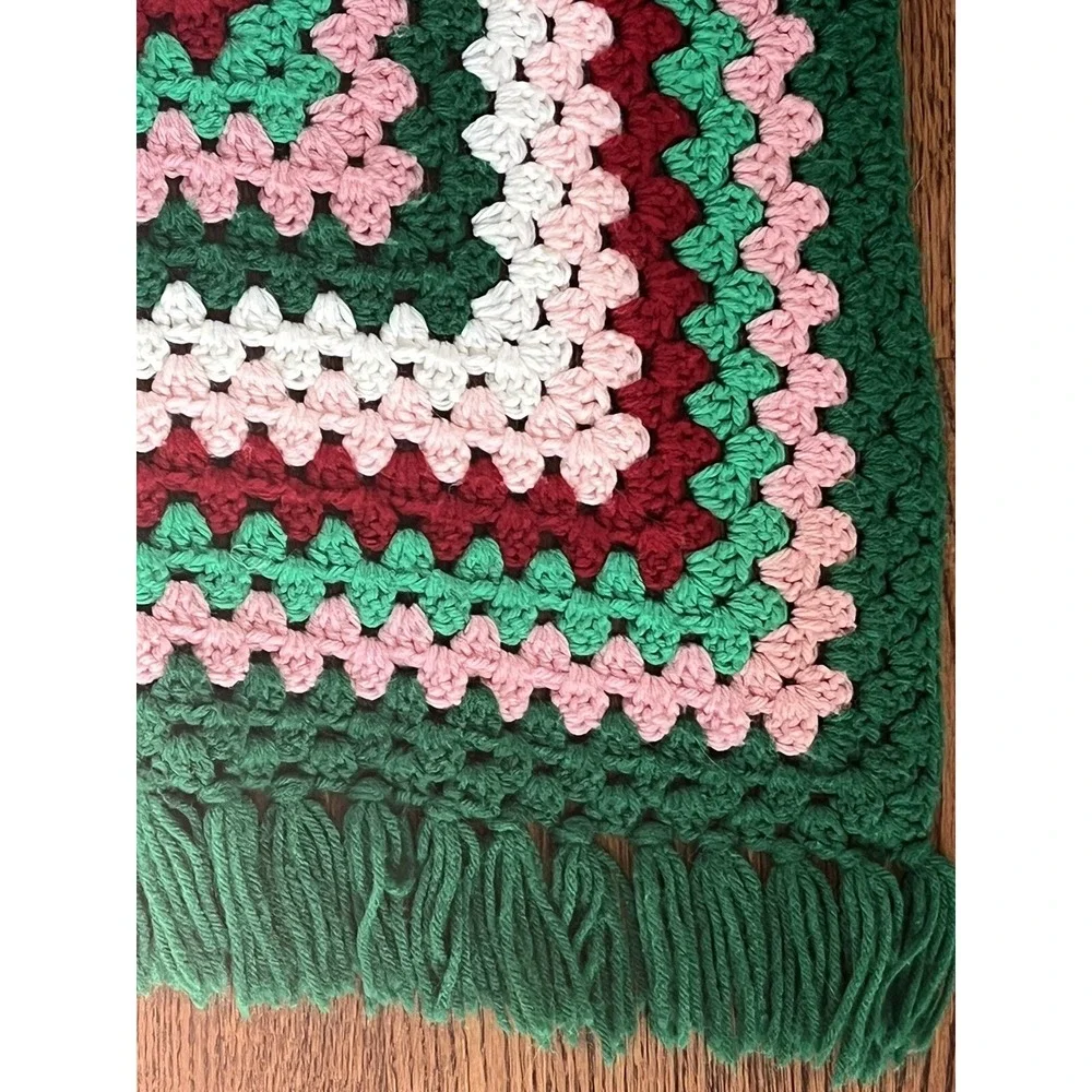 Vintage Afghan Crochet Throw Blanket GUC Rose Fringe 46